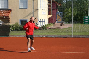 Die Nr. 1 der SGE-Herren, Hardy Kleinschmidt, gewann beim 14:0 gegen Vierkirchen Einzel und Doppel.