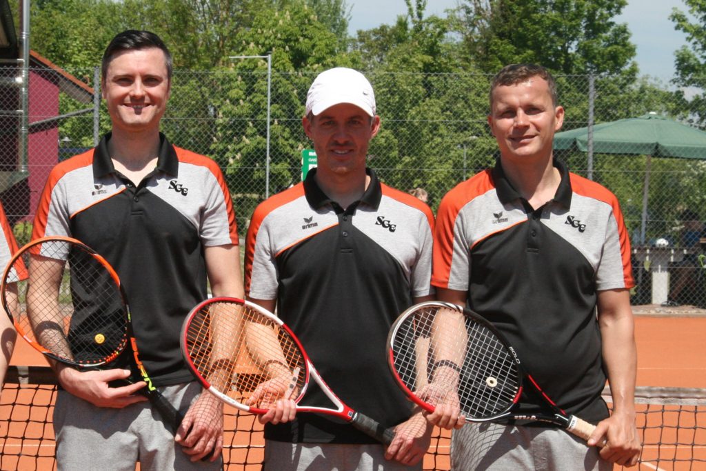 Von links Tobias Nabe, Sportwart und Vereinsmeister Christian Ahle und Thomas Sutner. Das Trio aus Berg im Gau bildet das Grundgerüst des SGE-Tennis-Teams 2020.